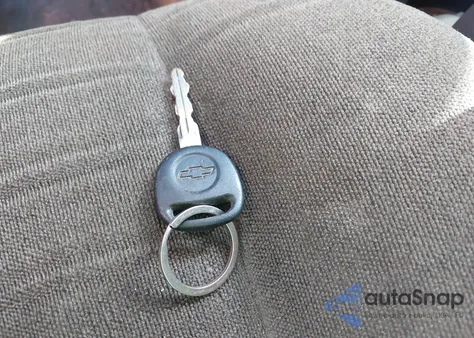 2003 Chevrolet Silverado 1500 Ls из США, поврежденный, VIN 2GCEK19T531193693